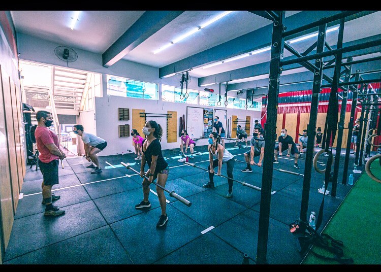 Fala comunidade!! 👊
Esperamos ver você por aqui hoje, para progredir ainda mais e inspirar outras pessoas no mesmo processo, isso é Atividade física!
#pratique 
⠀⠀⠀⠀⠀⠀⠀⠀⠀⠀⠀⠀⠀⠀⠀⠀
O resultado é a soma de pequenos esforços repetidos constantemente dia após dia. 📈✅

📍 Horários 
6h, 7h, 9h e 12:15h 🕙

17h, 18h e 19h 🕙 
⠀⠀⠀⠀⠀⠀⠀⠀⠀⠀⠀⠀⠀⠀
#crossfitsuperação #crossfit #crossfitbrasil #burpeebrasil #saude #exerciciofisico #sedentarismo